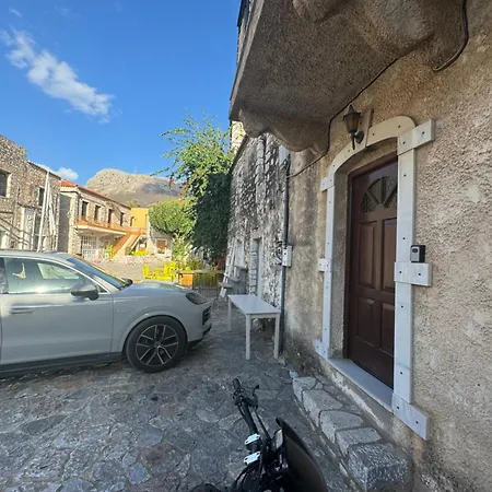 Mani Spot Center * Areópolisz