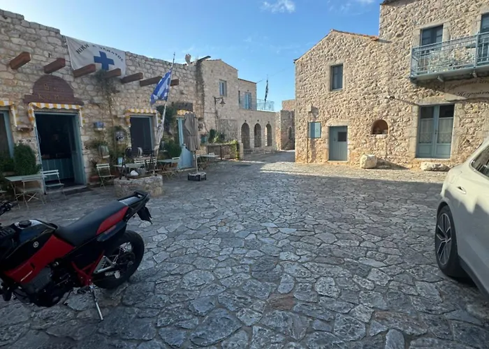 Mani Spot Center * Areopoli