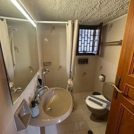 Апартаменты Mani Spot Center *