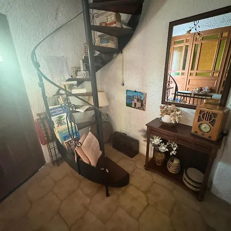 Апартаменты Mani Spot Center *